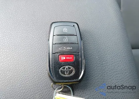 2025 Toyota Camry Se z USA, uszkodzony, nr VIN 4T1DBADK7SU014790